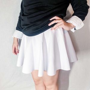 white tennis skirt in perfect condition